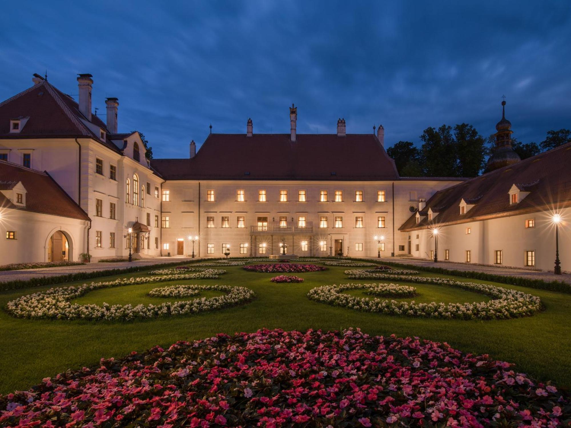 Schloss Thalheim Sankt Poelten Dış mekan fotoğraf
