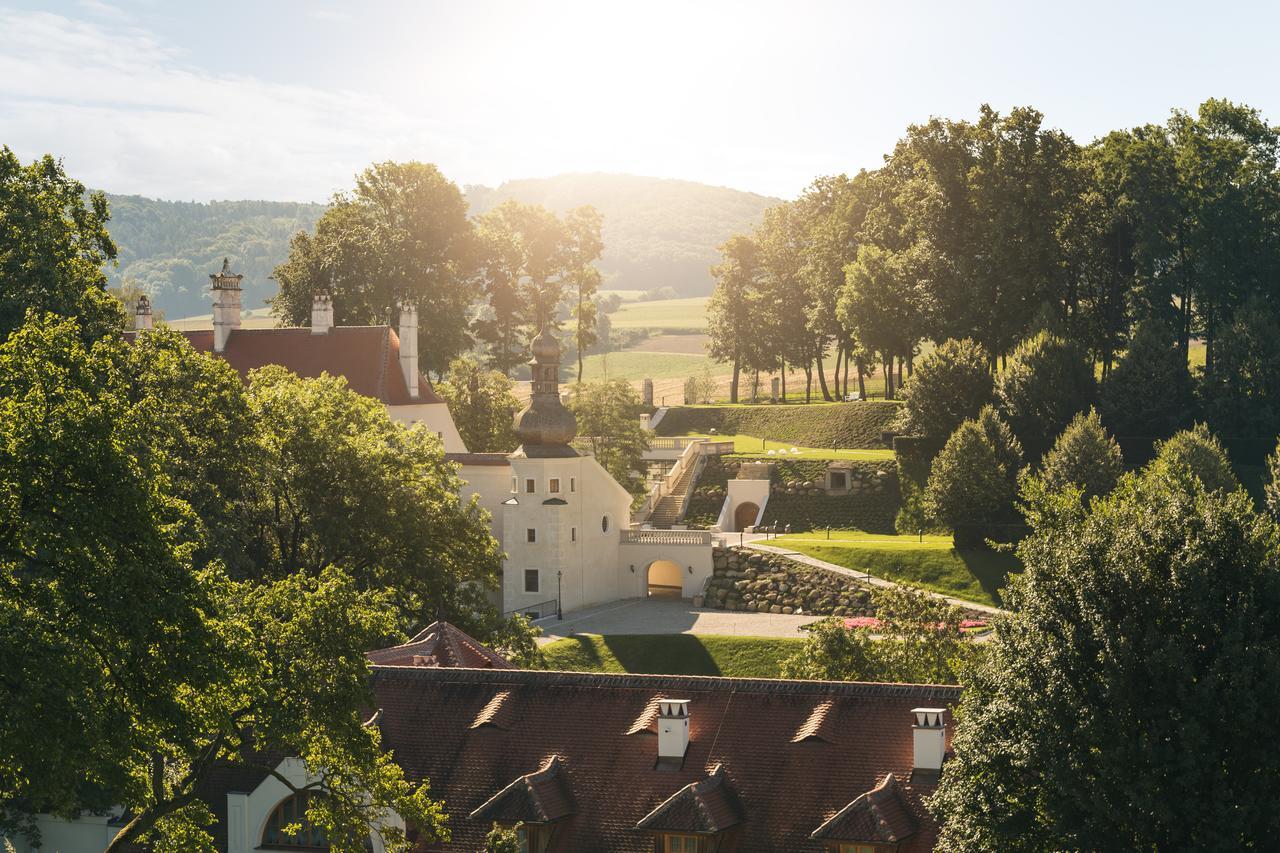 Schloss Thalheim Sankt Poelten Dış mekan fotoğraf