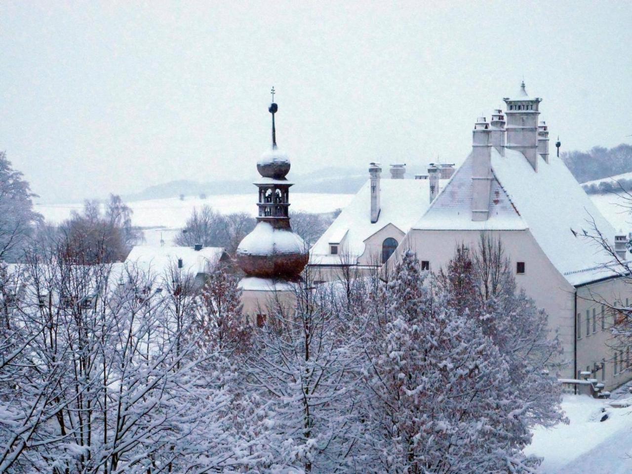 Schloss Thalheim Sankt Poelten Dış mekan fotoğraf